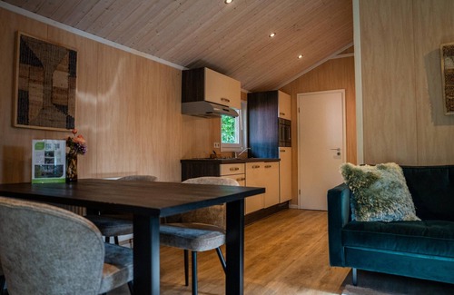 Oirschot Ski Chalet | Apartment in Eindhoven Near City Center