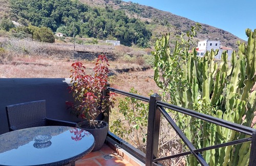 El Guincho Apartment | Apartment in Mexican style with sea view and private balcony