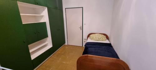 Fischamend Apartment | Apartment in Fischamend 2 Bedrooms - 3 Beds, Airport nearby