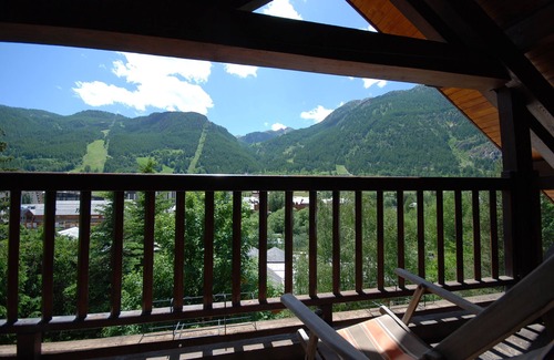 La Salle-les-Alpes Apartment | Apartment in a chalet in the heart of the Serre Chevalier
