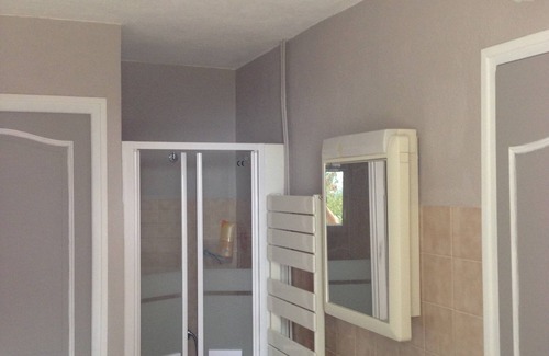 Vaison-la-Romaine Apartment | Apartment in the heart of the pine forest