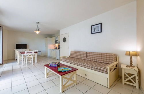 Plougonvelin Apartment | Apartment in France with Balcony & Parking