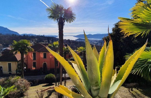 Vignone Apartment | Apartment in historic villa with solarium and lake view