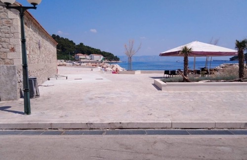 Island Hvar Apartment | Apartment in Jelsa with Terrace, Air condition, WIFI (4440-3)