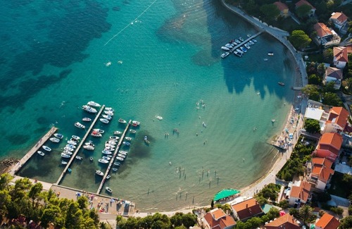 Lopar Apartment | Apartment in Lopar with Balcony, Air condition, WIFI, Washing machine (73-5)