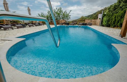 Mundanije Apartment | Apartment in Mundanije with Seaview, Terrace, Air condition, WIFI (3748-2)