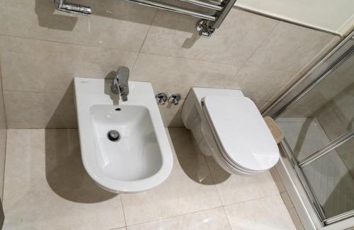 Naples City Centre Apartment | Apartment in Palazzo Nana', Piazza Nicola Amore, Napoli - Holidays a Napule