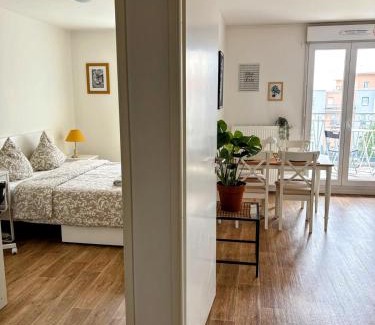 Le Blanc-Mesnil Apartment | Apartment in Paris Suburb, 15 minutes to center.