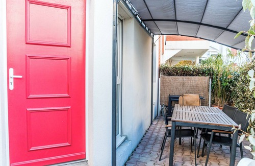 Frontignan Apartment | Apartment in residence - Cocoon by the sea