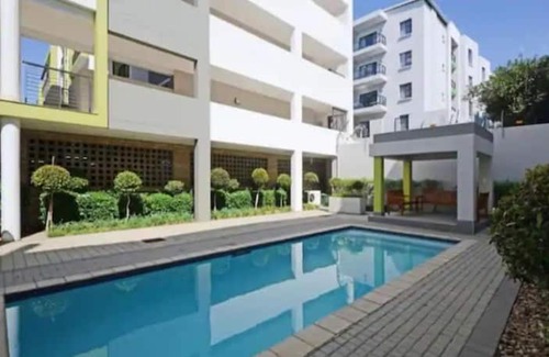 Greater Johannesburg Metropolitan Area Apartment | Apartment in Sandton