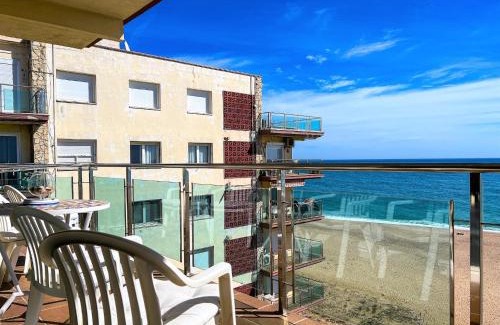 Santa Susanna Apartment | Apartment in Santa Susanna by the Beach