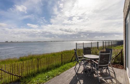 Sint-Annaland Apartment | Apartment in Sint-Annaland by Oosterschelde