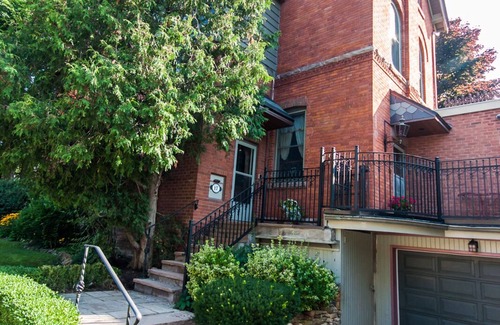 Lytton Park Apartment | Apartment in Stone