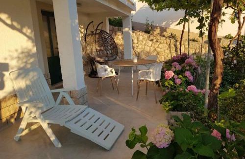 Rab Town Apartment | Apartment in Supetarska Draga with sea view, terrace, air conditioning, WiFi 4552-6