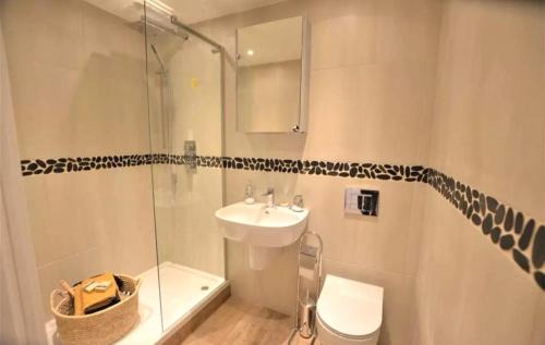 East Wittering Apartment | Apartment in the heart of East Wittering Village