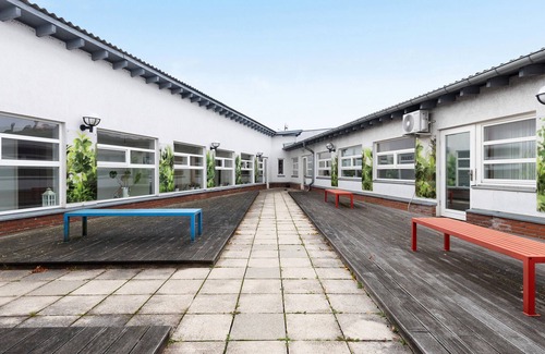 Bullenwinkel Apartment | Apartment in the Hotel 'Albrechtshof Zimmer Parkblick 3' with Shared Terrace and Wi-Fi