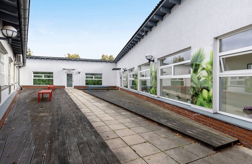 Bullenwinkel Apartment | Apartment in the Hotel 'Albrechtshof Zimmer Parkblick 3' with Shared Terrace and Wi-Fi