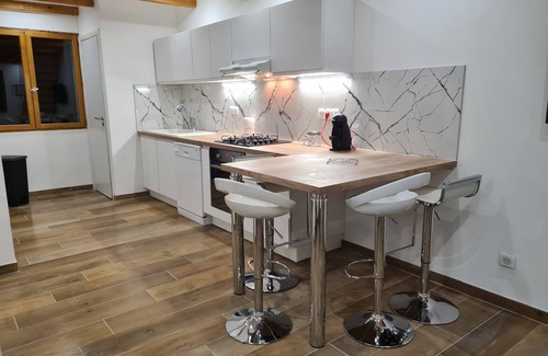 Sorbo-Ocagnano House | Apartment in villa with garden 7 minutes from the beach