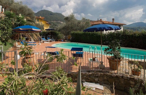 Massarosa House | Apartment in villa with pool, internet, TV, terrace, panoramic view, parking, close to Viareggio