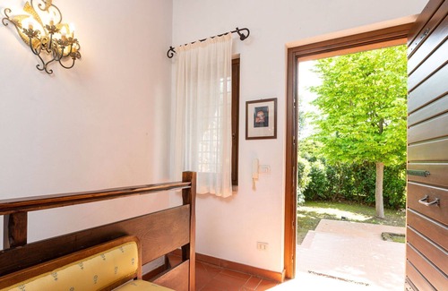 Poderi Villa | Apartment in villa with hot tub, private pool, WIFI, TV, patio, pets allowed, panoramic view