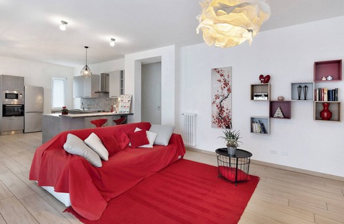 Sandra Apartment | Apartment 'La Casa Dei Butei' with Private Garden, Wi-Fi and Air Conditioning