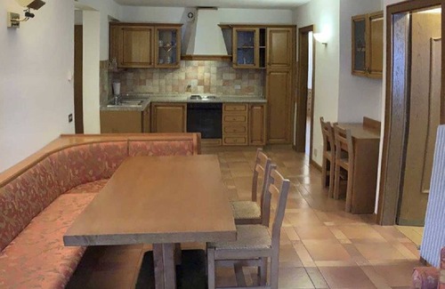 Madonna di Campiglio Apartment | Apartment 'Casa Belvedere 212 ' with Mountain View and Wi-Fi