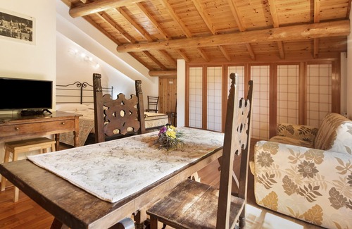 Santo Stefano dʼAveto Apartment | Apartment "Agriturismo La Casa sul Poggio - Aiona" with Private Terrace, Shared Pool