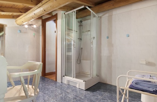 Santo Stefano dʼAveto Apartment | Apartment "Agriturismo La Casa sul Poggio - Aiona" with Private Terrace, Shared Pool