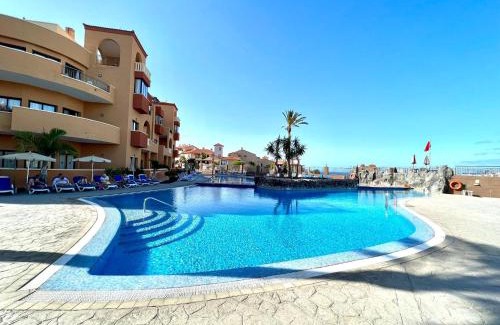 San Miguel de Abona Apartment | Apartment Junior suite, with heated pool, Wifi, close to beach