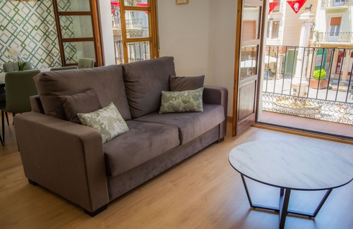 Old Town Apartment | Apartment-Jurásico-Deluxe-Ensuite with Shower-Balcony