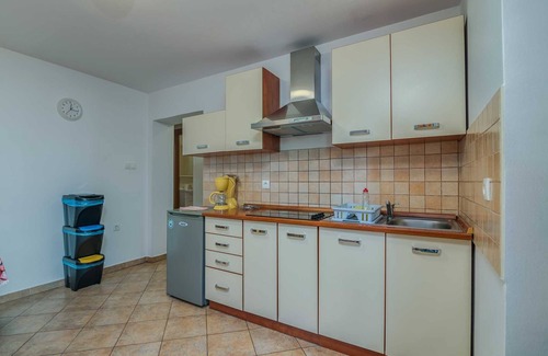 Njivice Apartment | Apartment Katja 1 with terrace