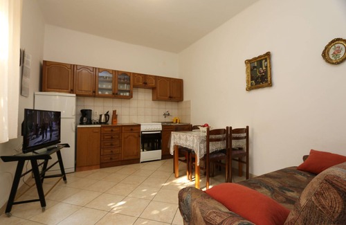 Silo Apartment | Apartment Krizmanić (86116-A1) - Silo - island Krk