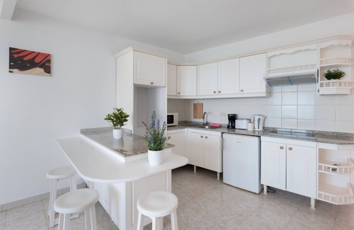 Puerto Naos Apartment | Apartment 'La Bayana Apartments - 7' with Sea View, Shared Pool and Wi-Fi