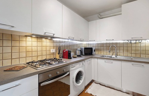 Loano Apartment | Apartment 'La Casa Di Carlotta' with Private Terrace, Wi-Fi and Air Conditioning