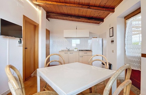 Montincello Apartment | Apartment 'La Mignola - Bilo 2' with Shared Garden, Wi-Fi and Air Conditioning