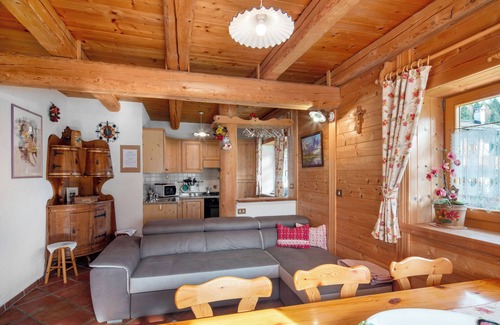 Caviola Apartment | Apartment 'Lastei' with Mountain View, Shared Garden and Wi-Fi