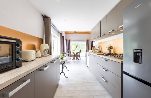 Queyrac Apartment | Apartment 'Le Panoramique Du Lac D'isachris' with Lake View