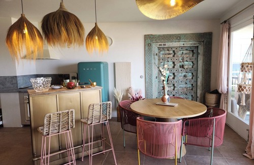 Port Grimaud Apartment | Apartment "Le Topaze" with Sea View, Balcony & Wi-Fi