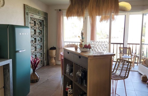 Port Grimaud Apartment | Apartment "Le Topaze" with Sea View, Balcony & Wi-Fi