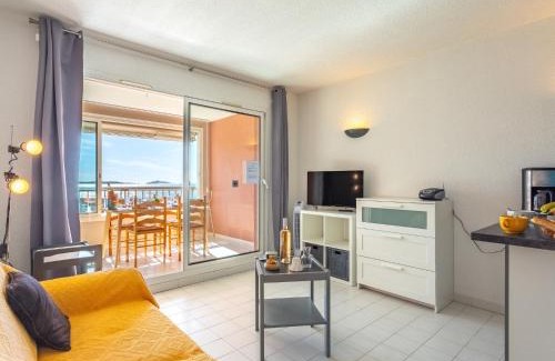 Six-Fours-les-Plages Apartment | Apartment Les Morières-4 by Interhome