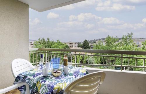 Sainte-Maxime City Centre Apartment | Apartment Les Platanes-1 by Interhome