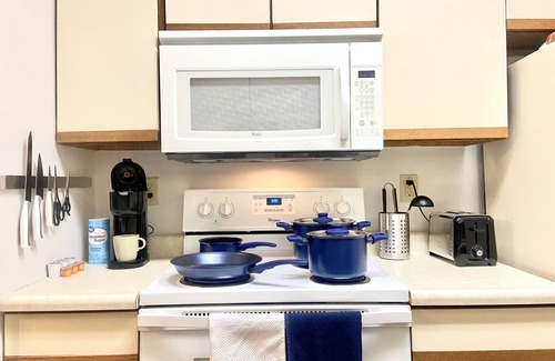 Coralville Apartment | Apartment Less Than 2 Miles From Kinnick