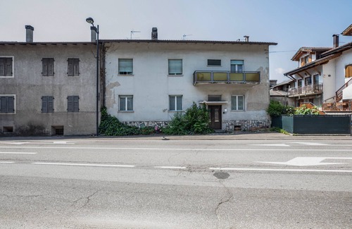 Levico Terme Apartment | Apartment "Levico Al Corso Apartments" with Mountain View