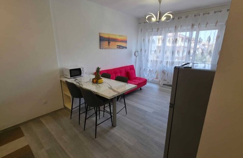 Casabianca di Fermo Apartment | Apartment Lido di Fermo sea view, 50m from the beach, 1st floor elevator