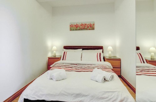 Peterston-Super-Ely Apartment | Apartment Llawr Un by Interhome