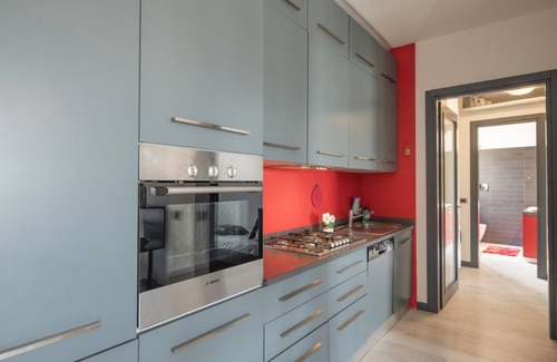 Padova Apartment | Apartment located on the eighth floor of a building, with liftIn 90 square meters of space, it comfortably accommodates 5 people with a double bedroom, a single bedroom and a sofa bed in the living roomPretty and strategic area just a few minutes walk fr
