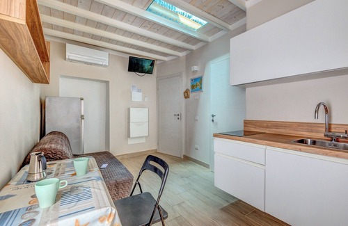 Rio Marina Apartment | Apartment 'Loft Scirocco' with Wi-Fi and Air Conditioning