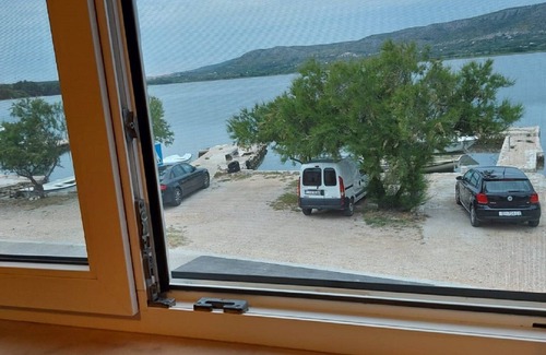 Jadrtovac Apartment | Apartment Luka