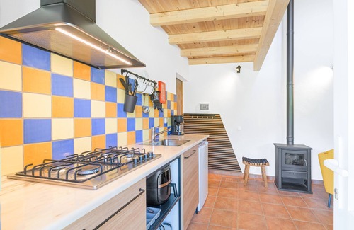 Reliquias Apartment | Apartment 'Luna' with Mountain View, Shared Pool and WiFi