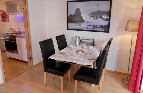 Ravensburg Apartment | Apartment "Möttelin", 2 rooms, incl. WLAN, balcony, garage space (optional)